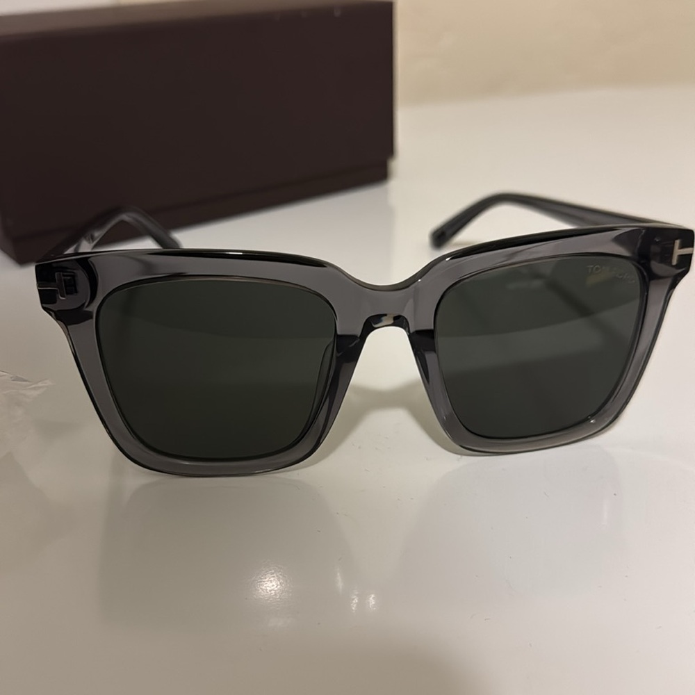NWT Tom Ford unisex sunglasses